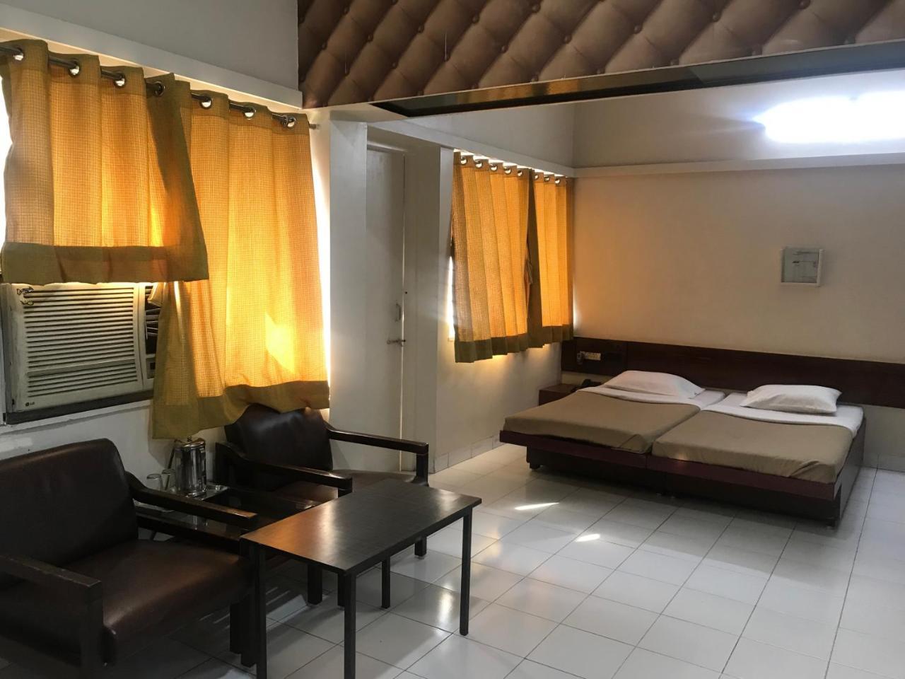 Hotel Maurya Residency Pune Exterior foto